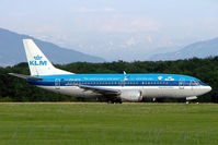 PH-BTD @ LSGG - Boeing 737-306 [27420] (KLM Royal Dutch Airlines) Geneva-International~HB 23/07/2004