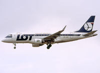 SP-LDA @ LEBL - Landing rwy 25 - by Shunn311
