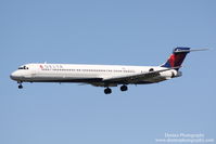 N922DX @ KSRQ - Delta Flight 1725 (N922DX) arrives at Sarasota-Bradenton International Airport following flight from Hartsfield-Jackson Atlanta International Airport - by Donten Photography