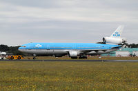 PH-KCE @ EHGR - unusual sight : an airliner landing at an airshow ! - by olivier Cortot