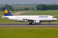 D-AIZO @ LOWW - Lufthansa (DLH/LH)