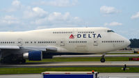 N675NW @ KATL - Taxi Atlanta - by Ronald Barker