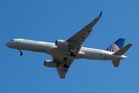 N19141 @ EGLL - Boeing 757-224 [30354] (United Airlines) Home~G 25/05/2011. On approach 27R.