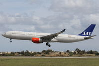 LN-RKO photo, click to enlarge LN-RKO photo, click to enlarge