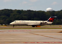 N883AS @ KATL - Landing Atlanta - by Ronald Barker