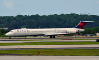 N954DL @ KATL - Landing Atlanta - by Ronald Barker