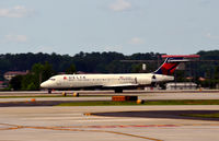 N988AT @ KATL - Landing Atlanta - by Ronald Barker