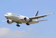 F-GSPP @ LFPG - Boeing 777-228 (ER), Short approach rwy 27R, Paris-Roissy Charles De Gaulle airport (LFPG-CDG) - by Yves-Q