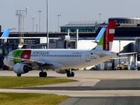 CS-TNV @ EGCC - At Manchester - by Guitarist