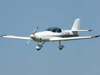 OO-D80 @ EBDT - Landing at 2009 Schaffen fly in. - by Raymond De Clercq