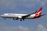 VH-VXP @ YSSY - finals to 16R - by Bill Mallinson