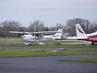 N12064 @ I69 - Sporty's Flight School 172S - by Christian Maurer