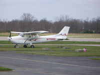 N75860 @ I69 - Cessna 172N - by Christian Maurer