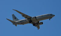 168754 @ KCHS - Landing approach Charleston AFB - by Ronald Barker
