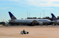 N209UA @ KIAD - At the gate Dulles - by Ronald Barker