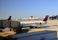 N895AT @ KATL - At the gate Atlanta - by Ronald Barker