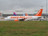 G-EZIS @ EGGW - at luton - by magnaman