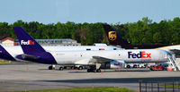 N933FD @ KRIC - On the ramp - by Ronald Barker