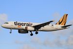 VH-VNG @ YSSY - finals to 16R - by Bill Mallinson