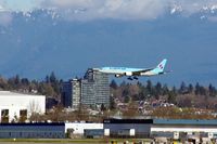 HL7574 @ YVR - KE71 from South Korea