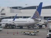 N27205 @ IAH - Boeing 737-824 - by Christian Maurer