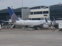 N27724 @ IAH - Boeing 737-724S - by Christian Maurer