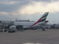 A6-EEU @ IAH - Airbus A380-861 - by Christian Maurer
