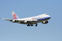 B-18723 @ KDFW - CAL 744 short final 18R. - by Darryl Roach