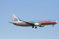 N883NN @ KDFW - AA 738 short final 18R. - by Darryl Roach