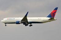 N188DN @ EHAM - Delta B763 - by FerryPNL