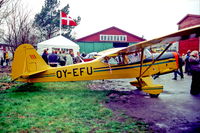 OY-EFU - Avedøre 24.4.01 - by leo larsen