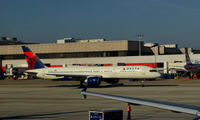 N671DN @ KATL - Taxi Atlanta - by Ronald Barker