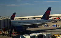 N679DA @ KATL - At the gate Atlanta - by Ronald Barker