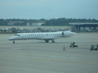 N14905 @ IAH - ERJ-145LR - by Christian Maurer