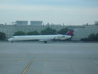 N809SK @ IAH - CRJ700 - by Christian Maurer