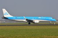 PH-EZM @ EHAM - Cityhopper ERJ190 - by FerryPNL