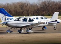 N815CW @ KDTN - At Downtown Shreveport. - by paulp