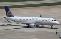N86312 @ KIAH - ERJ-170-200 LR