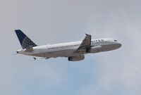 N426UA @ KIAH - Airbus A320 - by Mark Pasqualino