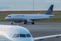 N443UA @ CYVR - Taxiing for take-off, south runway. - by Remi Farvacque