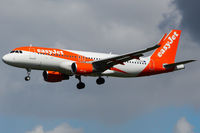 G-EZOV @ EDDH - EasyJet (EZY/U2)