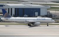 N411UA @ KIAH - Airbus A320 - by Mark Pasqualino