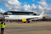 EC-MJB @ EDDH - Vueling (VLG/VY)