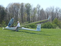 N27HF @ 2OH9 - Schleicher ASW-27 - by Christian Maurer