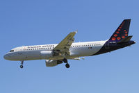 OO-SND @ EBBR - Landing at Brussels rwy 01. - by Raymond De Clercq