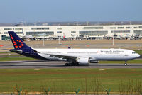 OO-SFV @ EBBR - Take off on rwy 07R.