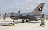 92-3920 @ TIX - F-16C