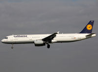 D-AIDX @ LEBL - Landing rwy 25R - by Shunn311