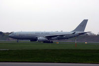 ZZ332 @ EKCH - ZZ332 just arrived rw 22L - by Erik Oxtorp
