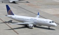 N88326 @ KIAH - ERJ 170-200 LR